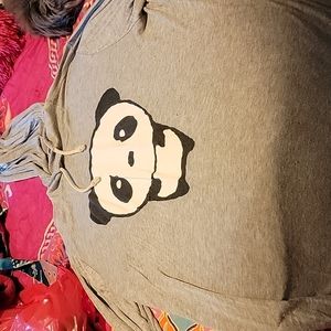 Long-sleeved hoodie t-shirt